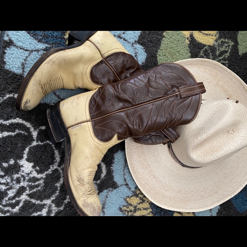 TONY LAMA VINTAGE ~ COWBOY or COWGIRL BOOTS 🤠 70’s